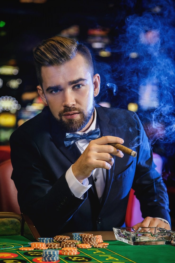 Dealer profesional di studio Dragon Tiger Live Meja Dragon Tiger dengan dealer